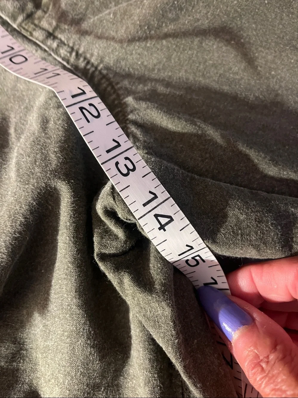 Vintage Men’s Banana Republic REAL Cargo pants. Camo Green. Size 36”w x 34”
